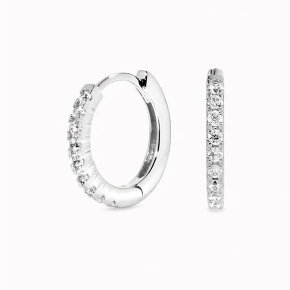 Mejuri Jewelry - Linjer white sapphire silver huggie hoops